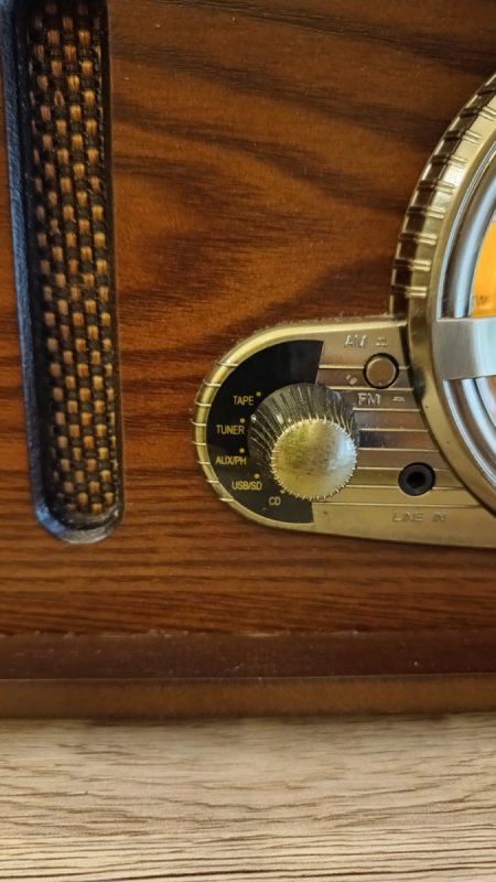 Radio Vintage wielofunkcyjne Loewe NR600 6W1 - 01 Radio Vintage wielofunkcyjne Loewe NR600 6W1 - 01