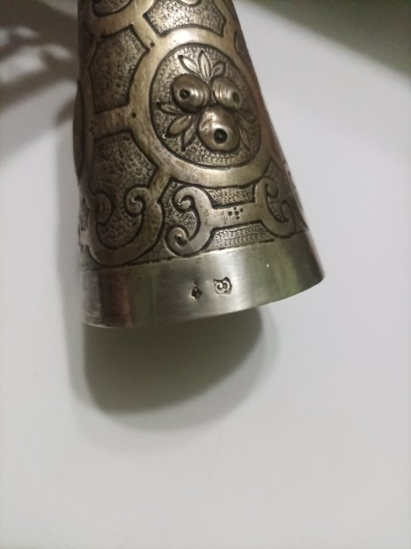 Przedmiot ozdobny, mężczyzna - 01 Przedmiot ozdobny, mężczyzna - 01