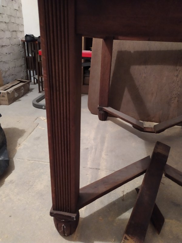 Stół z końca XIX, początku XX wiek - 02 Stół z końca XIX, początku XX wiek - 02