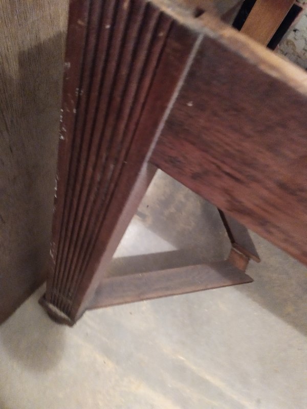 Stół z końca XIX, początku XX wiek - 03 Stół z końca XIX, początku XX wiek - 03