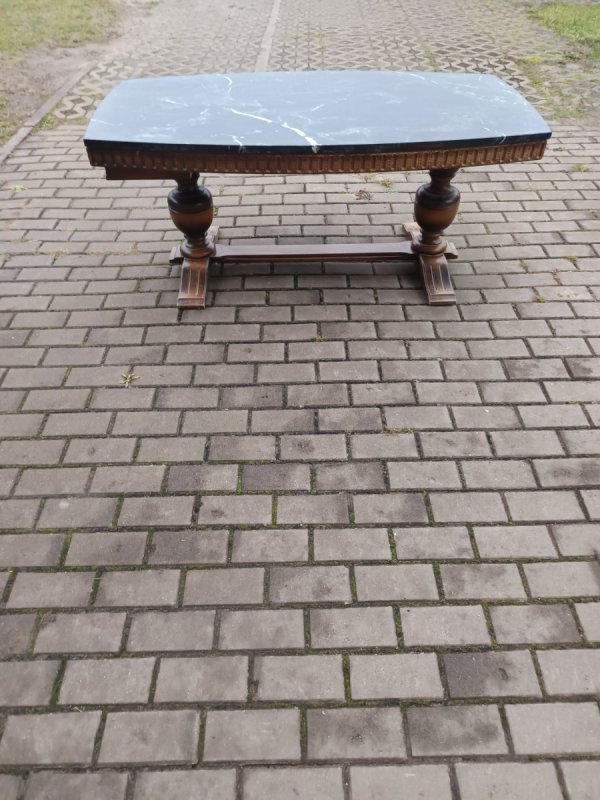 Niemiecki stół z blatem marmurowym - 02 Niemiecki stół z blatem marmurowym - 02