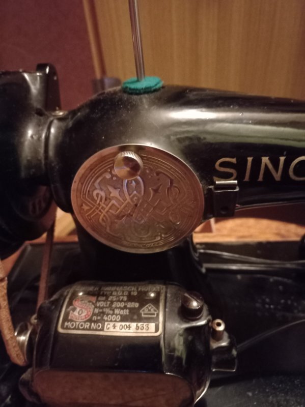 Maszyna do szycia elektryczna Singer przedwojenna