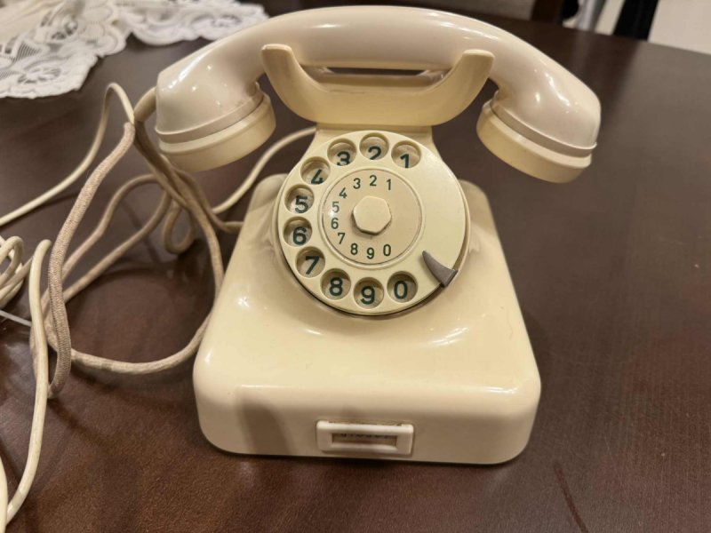 Stary Telefon Tarczowy Retro W 48 oT