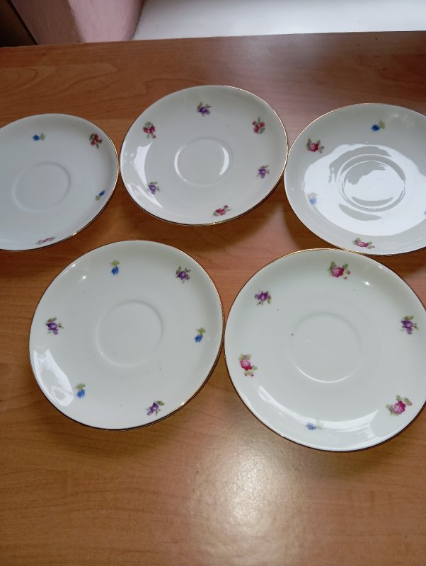 Porcelanowy zestaw kawowy - 04