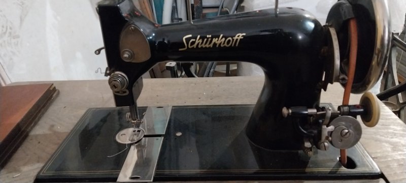 Kilka starych maszyn do szycia plus podstawa naumann - 04