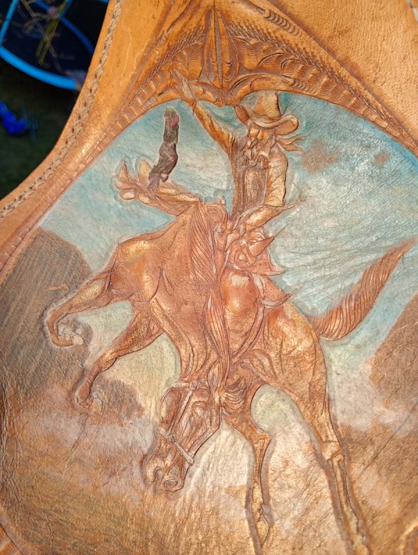 Taboret myśliwski Trójnóg - 03