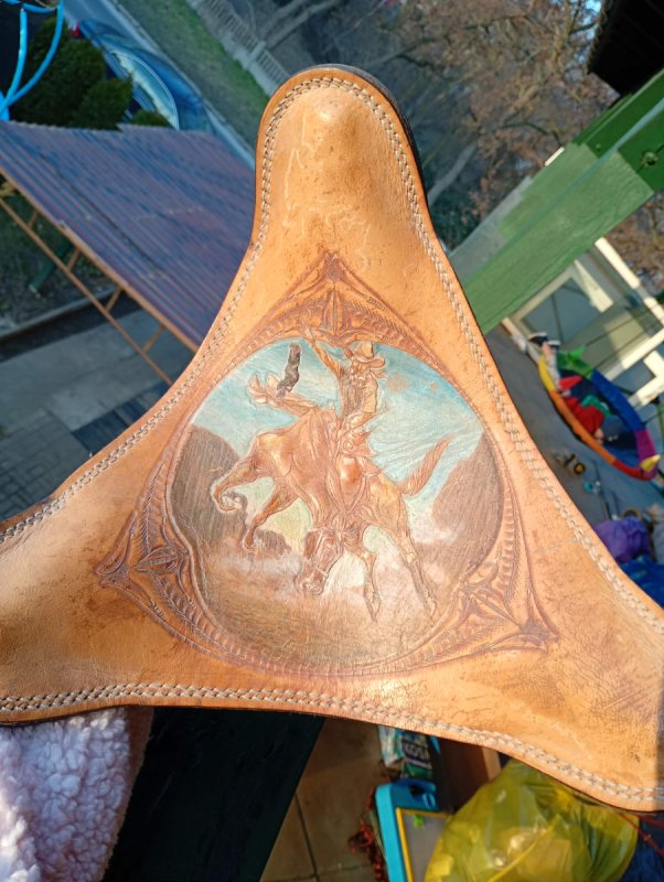 Taboret myśliwski Trójnóg - 04