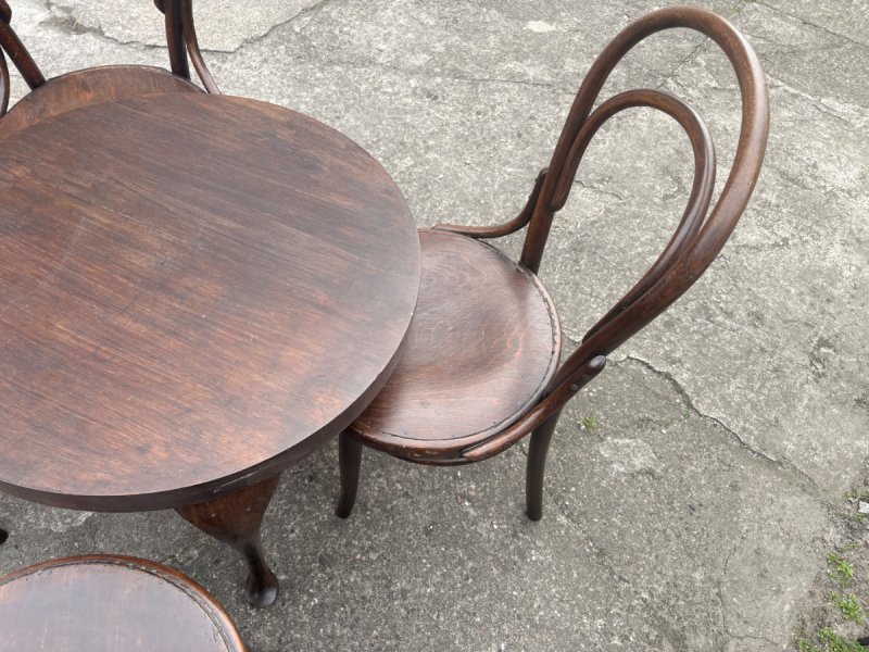 Stół i 4 krzesła Thonet - 01