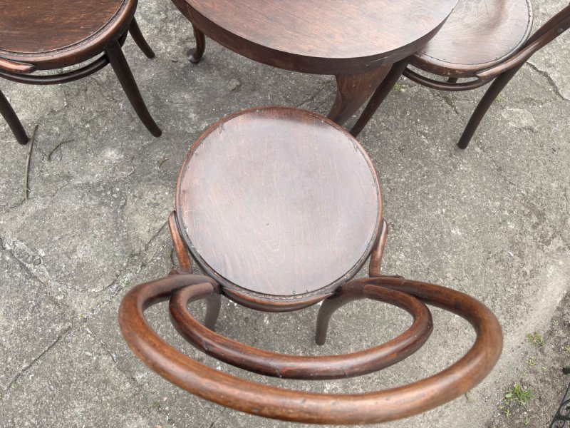 Stół i 4 krzesła Thonet - 03