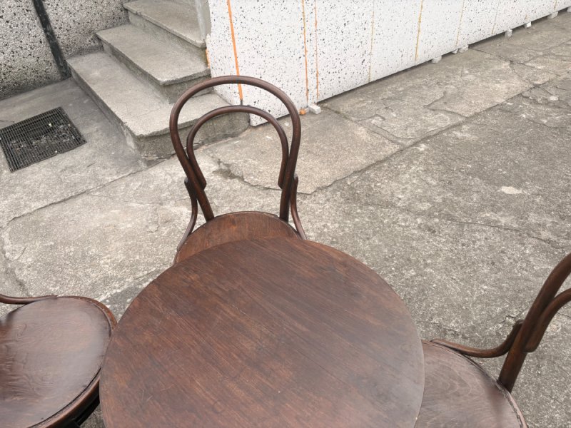 Stół i krzesła gięte Thonet - 01