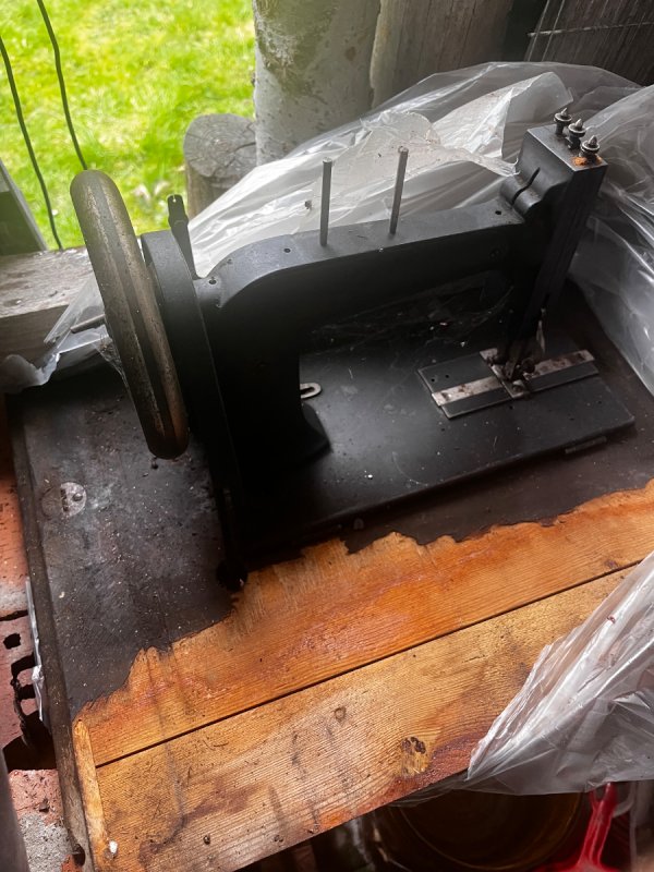 Stara maszyna szewska / kaletnicza Gritzner ręcz - 01