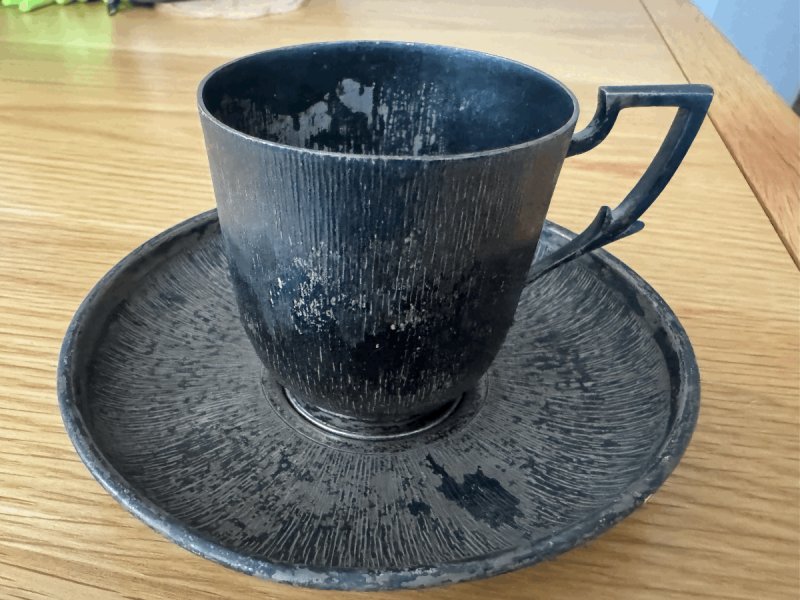 Filiżanka ze srebra z monogramem