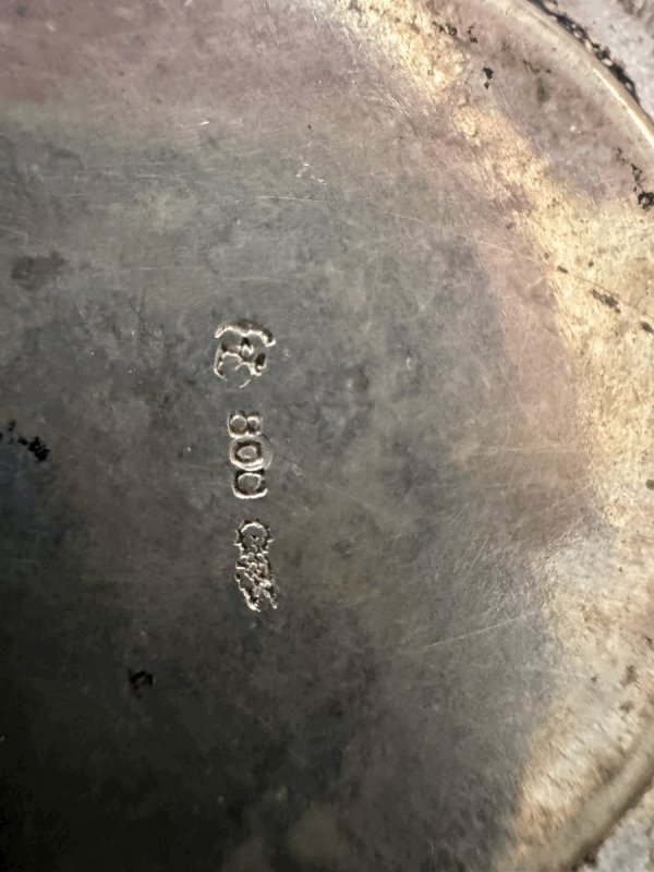 Filiżanka ze srebra z monogramem - 02