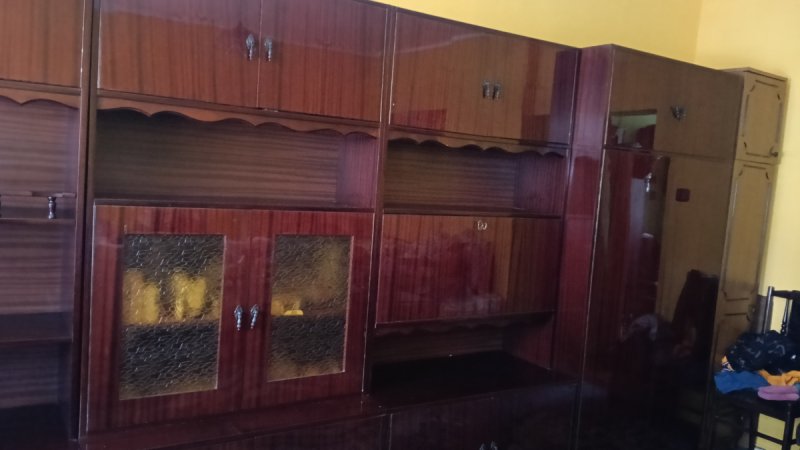 Kredens oraz szafka z lat 70tych na wysoki połysk - 03 Kredens oraz szafka z lat 70tych na wysoki połysk - 03