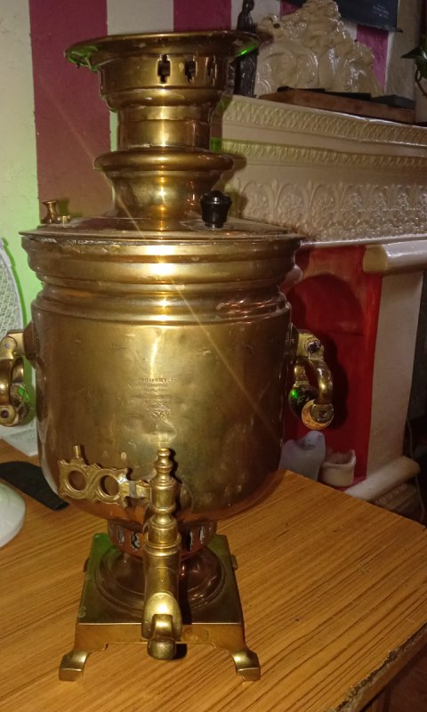 Samowar rosyjski wykonany z mosiadzu, z fabryk w - 01
