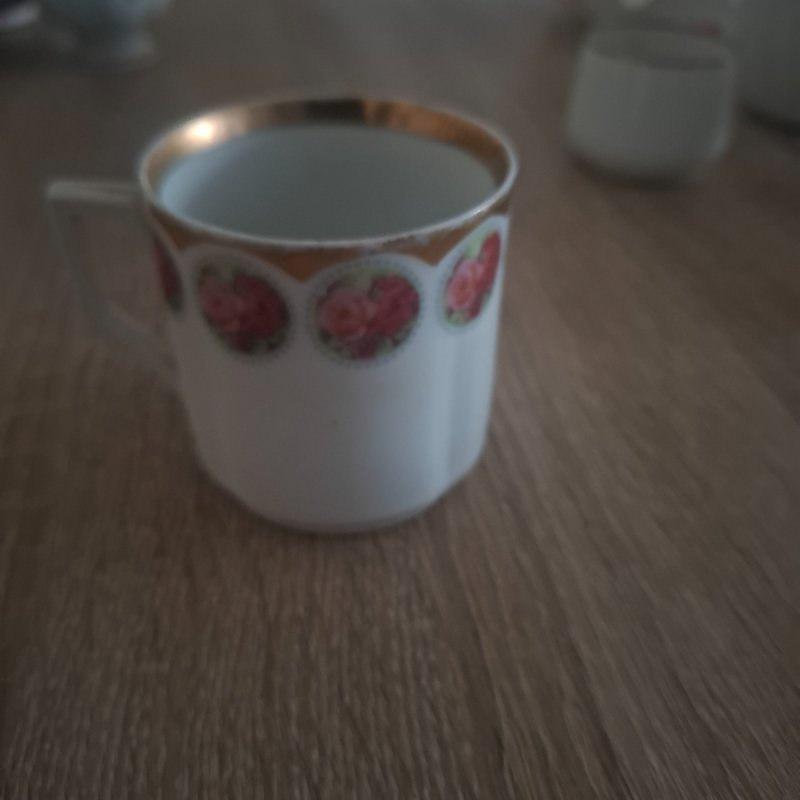 Kubki i filiżanki porcelanowe 1915 r. - 05