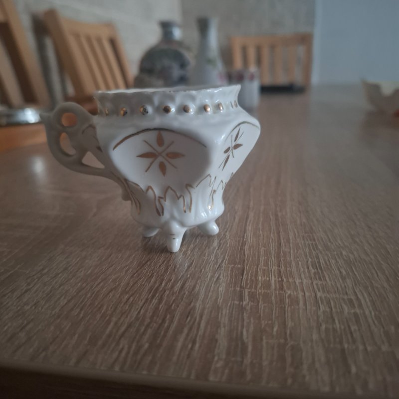 Kubki i filiżanki porcelanowe 1915 r. - 07