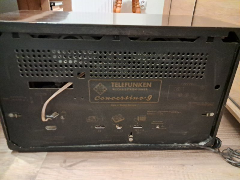 Sprzedam kolekcjonerskie radio Telefunken Concerto - 05